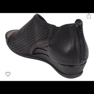 earth shoes venus